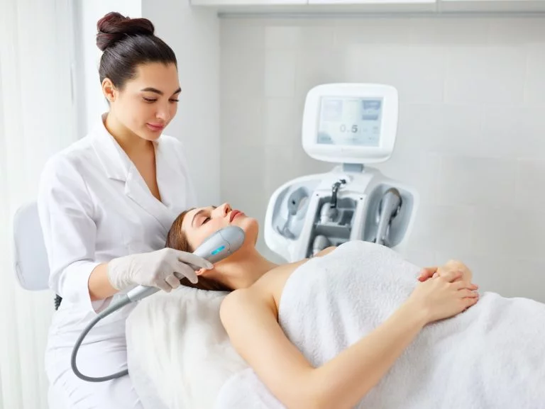 Skin treatment điều trị da công nghệ cao  